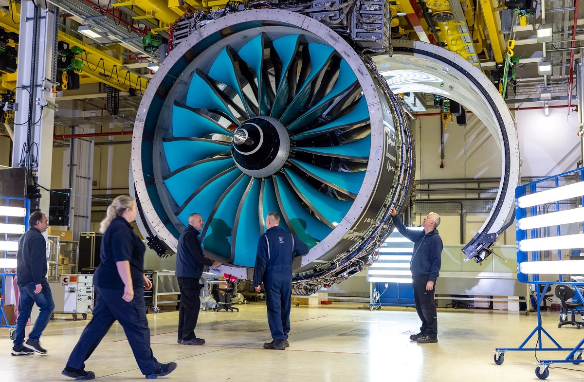 Rolls-Royce przetestował silnik UltraFan o mocy 67 MW, który działa na czystym paliwie SAF i pozwoli zaoszczędzić miliardy dolarów na paliwie