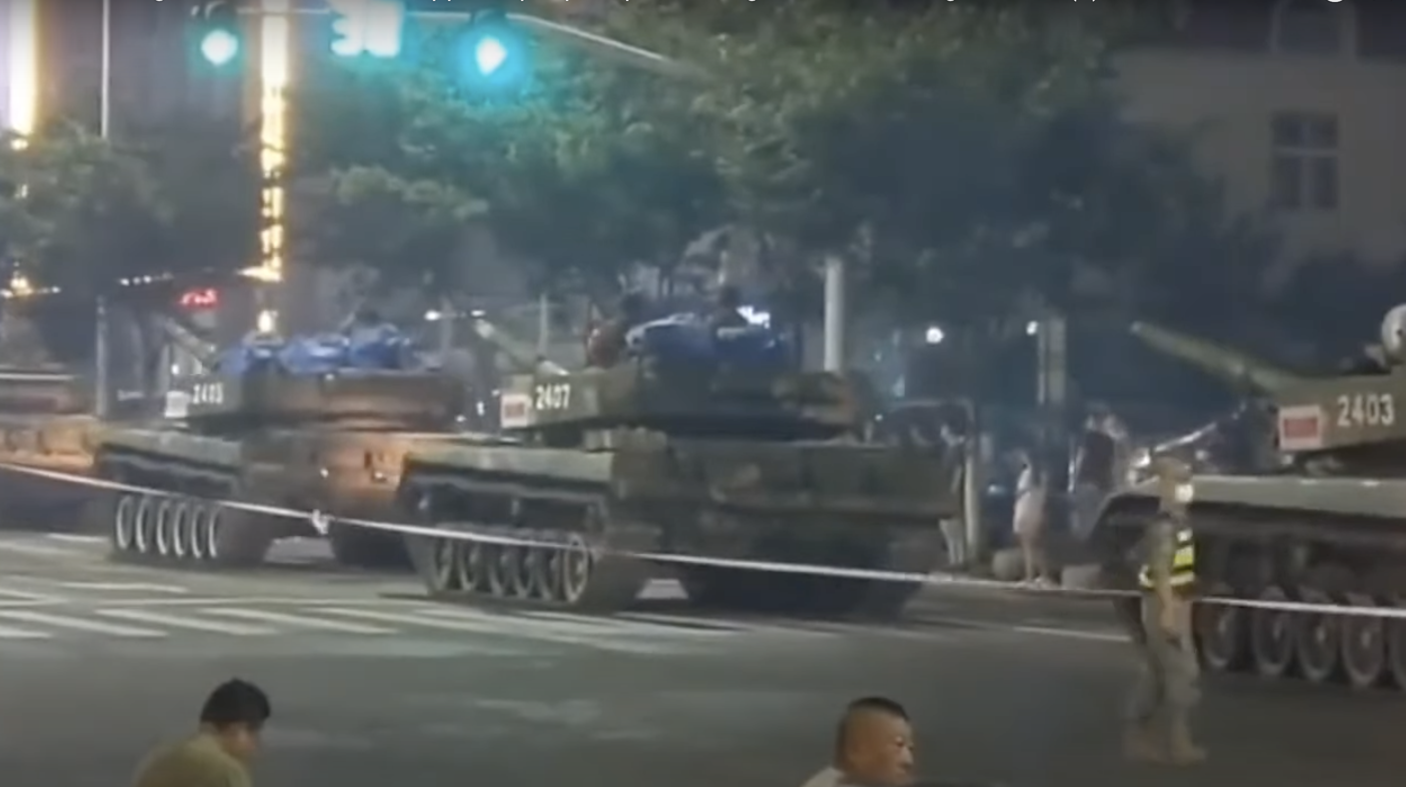 Chiny rozmieściły czołgi na ulicach, aby chronić banki przed protestującymi