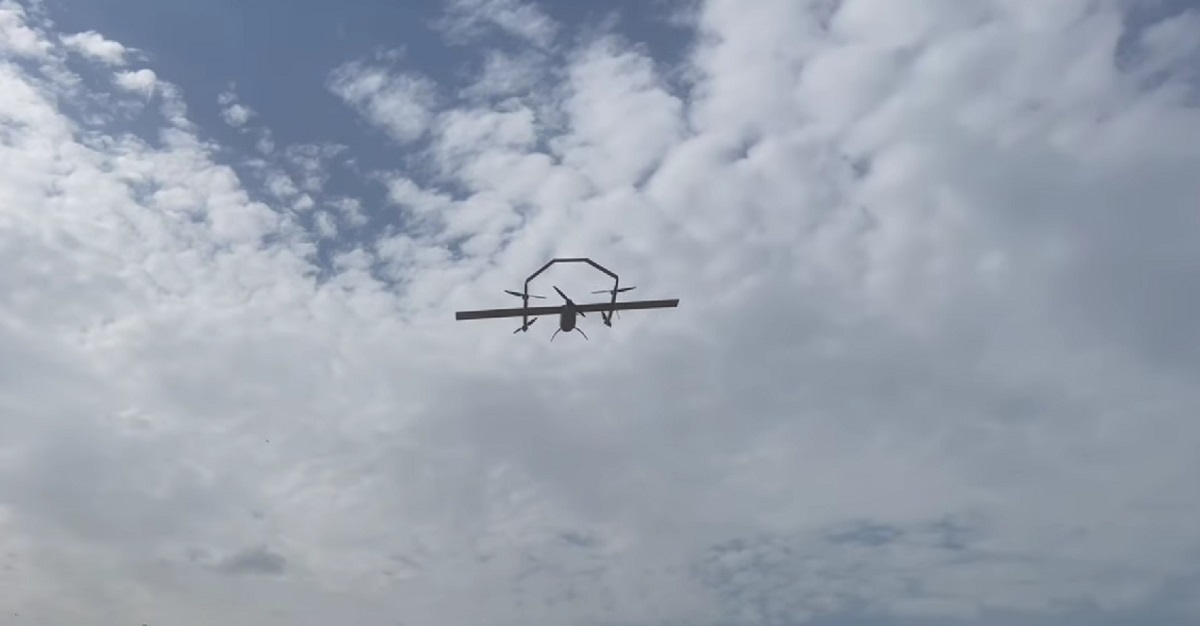 Ukraiński dron zwiadowczy OKO-9 wykonał swój pierwszy lot - bezzałogowy statek powietrzny będzie w stanie przelecieć do 100 km i osiągnąć prędkość 100 km/h.
