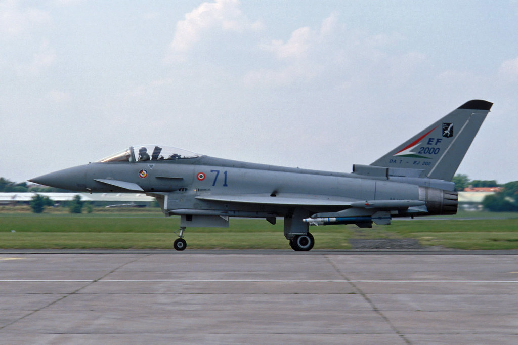 Fan War Thunder na forum gry opublikował 730-stronicowy dokument NATO zawierający tajne informacje na temat myśliwca Eurofighter Typhoon DA7