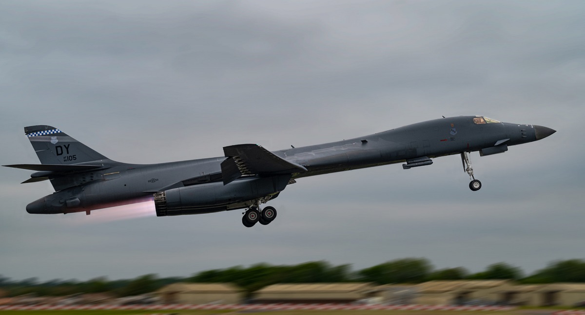 Siły Powietrzne Stanów Zjednoczonych wysłały naddźwiękowe bombowce strategiczne do Azji na ćwiczenia wojskowe z Japonią i Republiką Korei