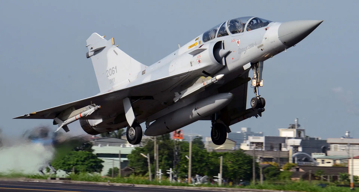 Tajwan modernizuje myśliwce Mirage 2000-5 z powodu opóźnień w dostawach amerykańskich samolotów F-16 Block 70 Viper.