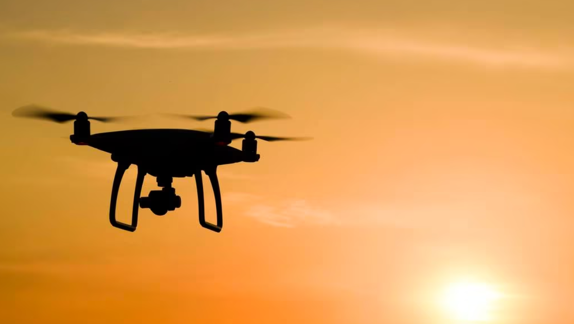 Dania przeznacza 107 mln dolarów na zakup małych, odpornych na mróz dronów do prowadzenia operacji w dzień i w nocy