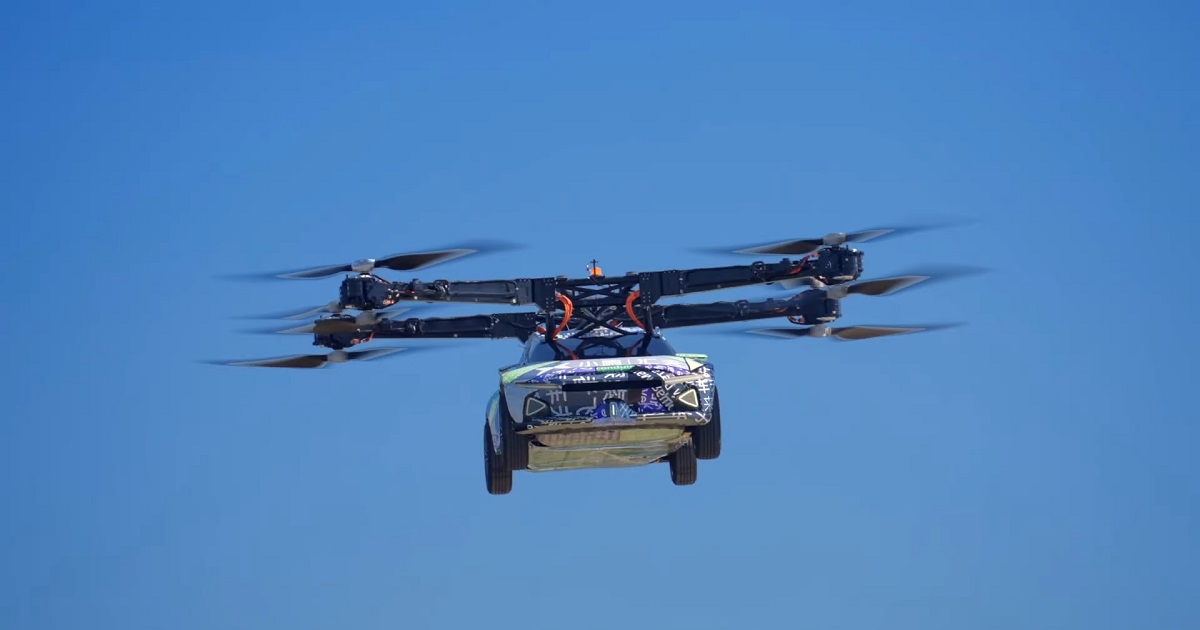 XPeng po raz pierwszy pokazuje w akcji latający samochód X3