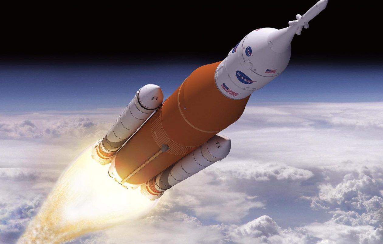 NASA ogłosiła pierwszy lot ogromnej rakiety księżycowej SLS