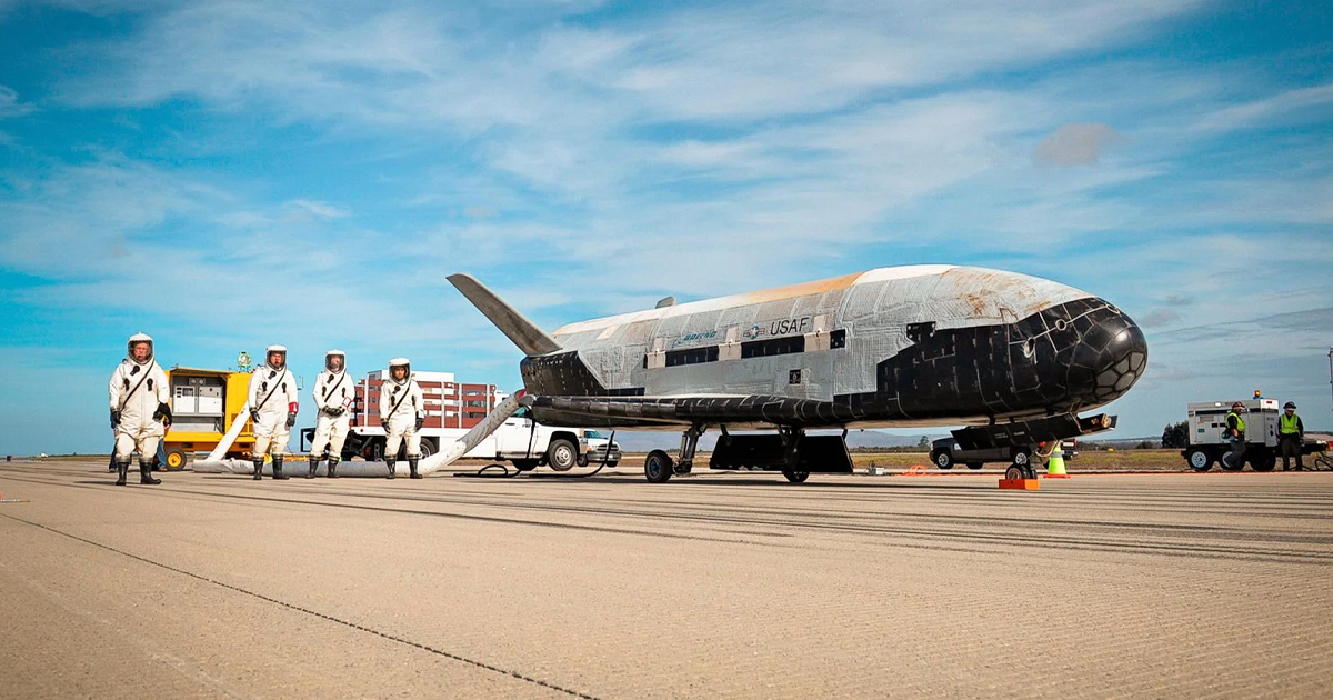 Nie zbombardował Rosji i Chin z orbity - US Space Force ujawnia, co tajemniczy dron Boeing X-37B robił na orbicie przez 908 dni