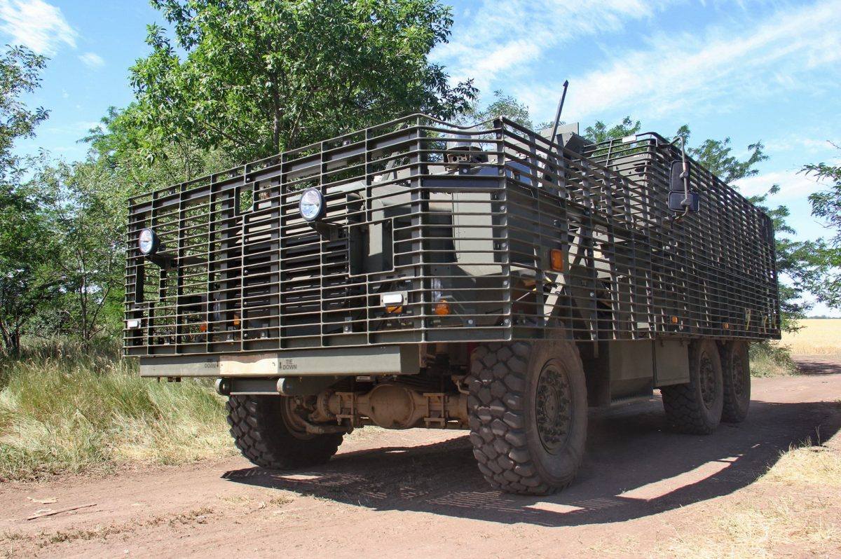 Ukraińskie wojsko rozpoczęło pracę z pojazdami opancerzonymi British Mastiff