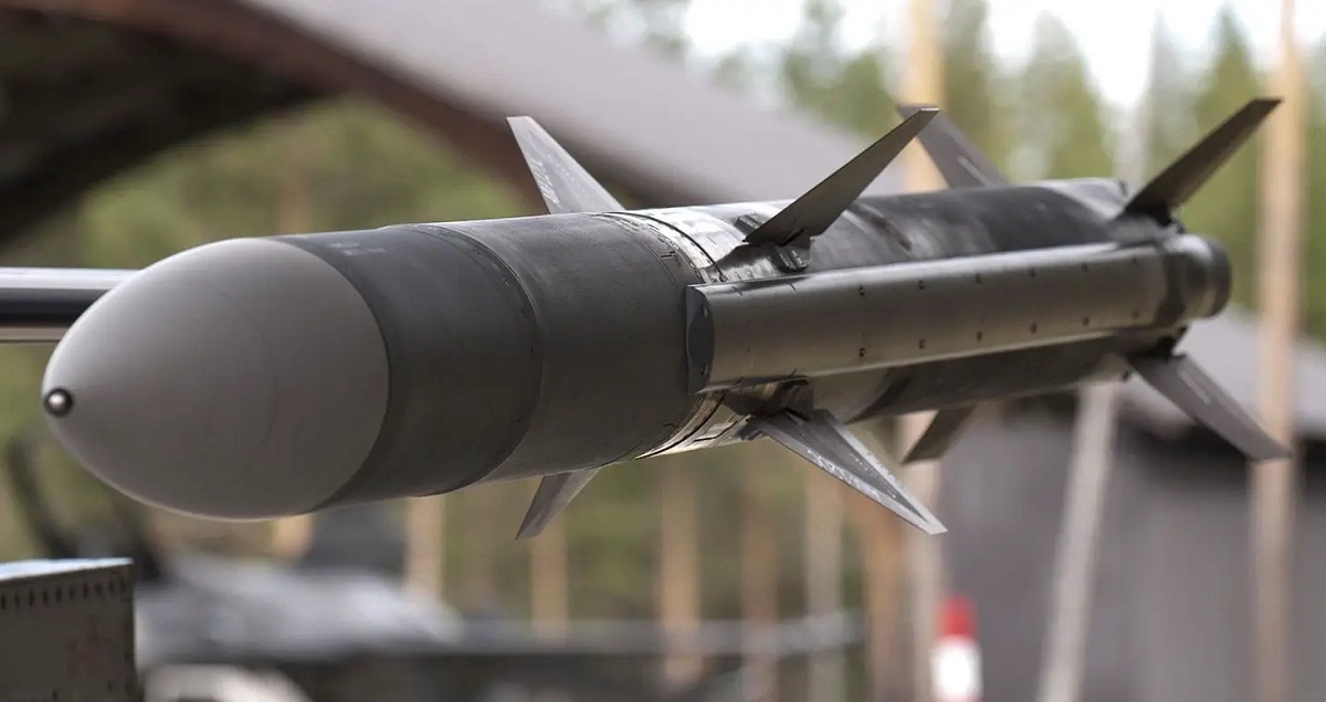 W nadchodzących latach Ukraina otrzyma najbardziej zaawansowane pociski rakietowe AIM-120C-8 AMRAAM o maksymalnym zasięgu startu wynoszącym 180 kilometrów