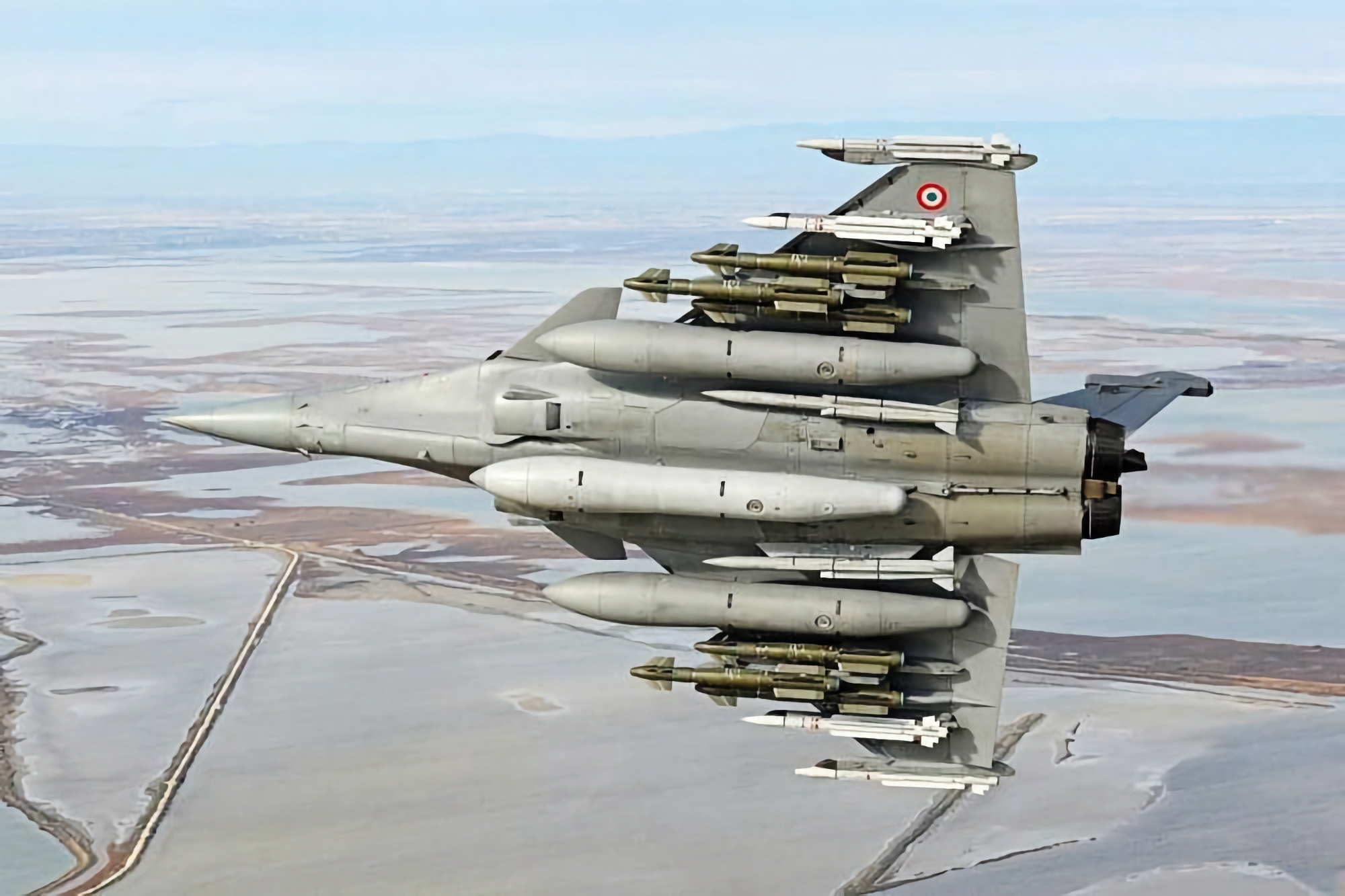 Ukraińskie myśliwce F-16 będą mogły przenosić francuskie bomby kierowane AASM Hammer.
