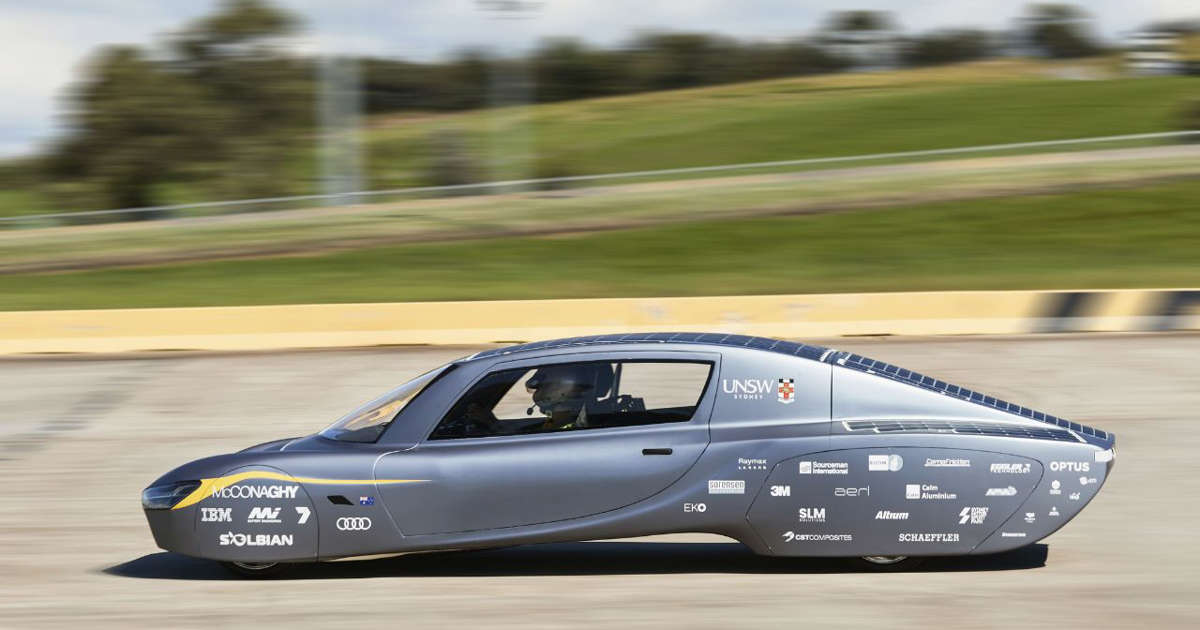 Zasilany energią słoneczną samochód elektryczny Sunswift 7 bije rekord prędkości na dystansie 1000 km i może trafić do Księgi Rekordów Guinnessa