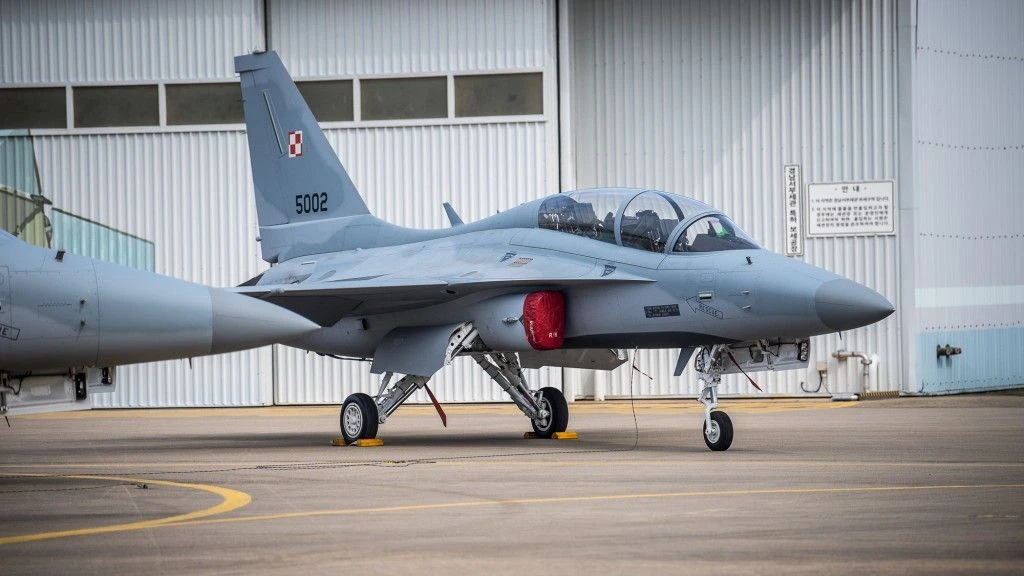 Polska rozpoczyna odbiór lekkich myśliwców FA-50 Fighting Eagle