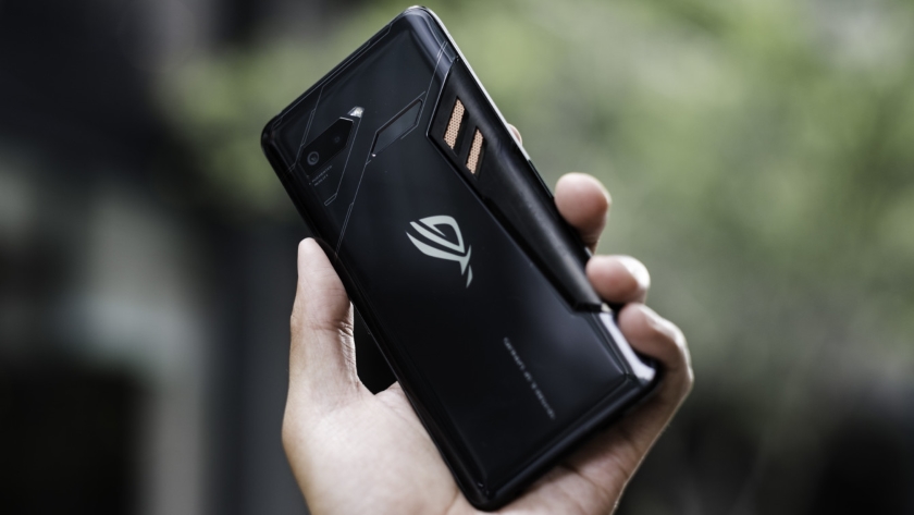 Asus pracuje nad drugą  generacją smartphone ROG Phone