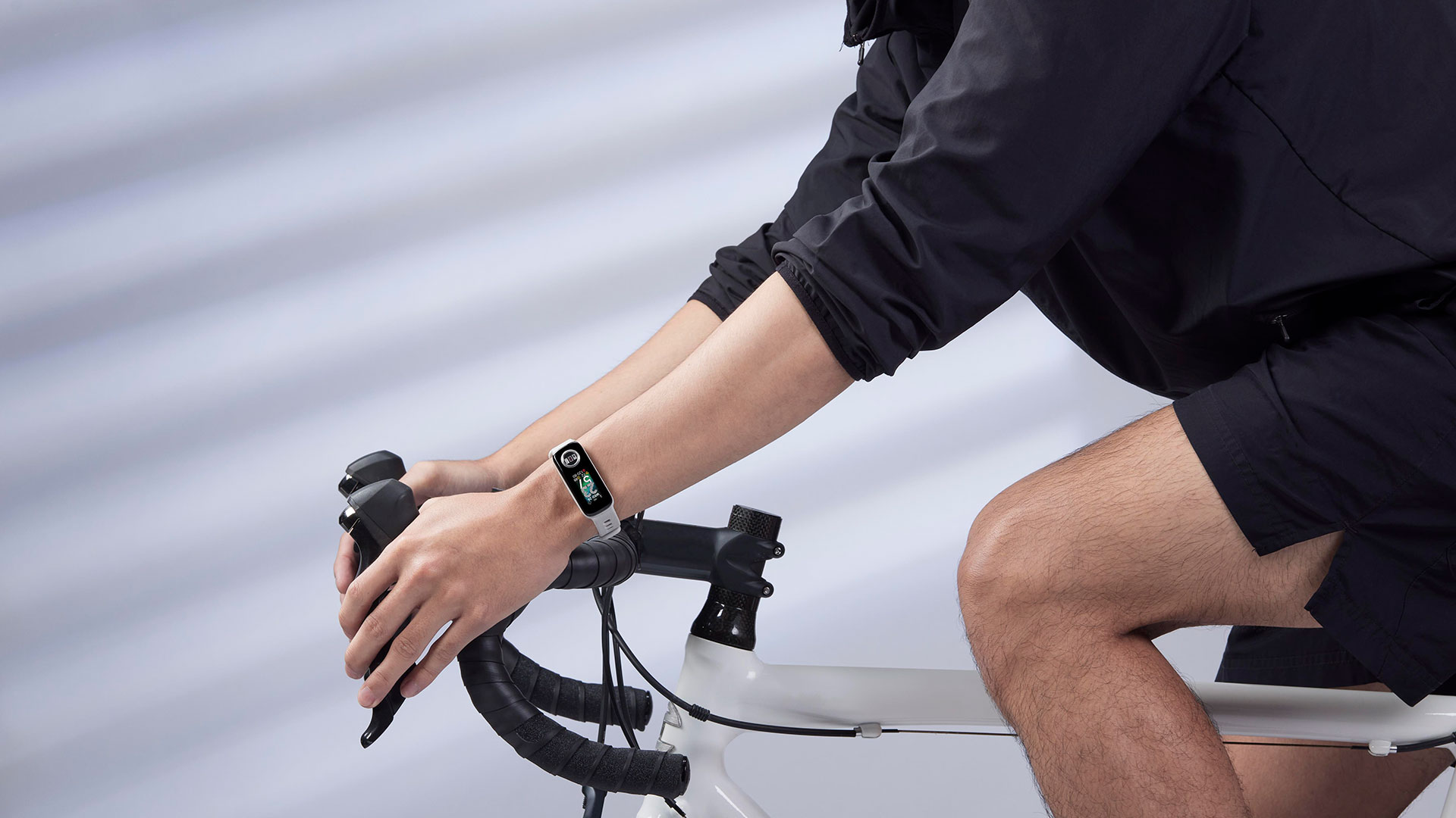 Asus VivoWatch 5 Aero: tracker fitness mierzący tętno, SpO2 i EKG za dotknięciem palca