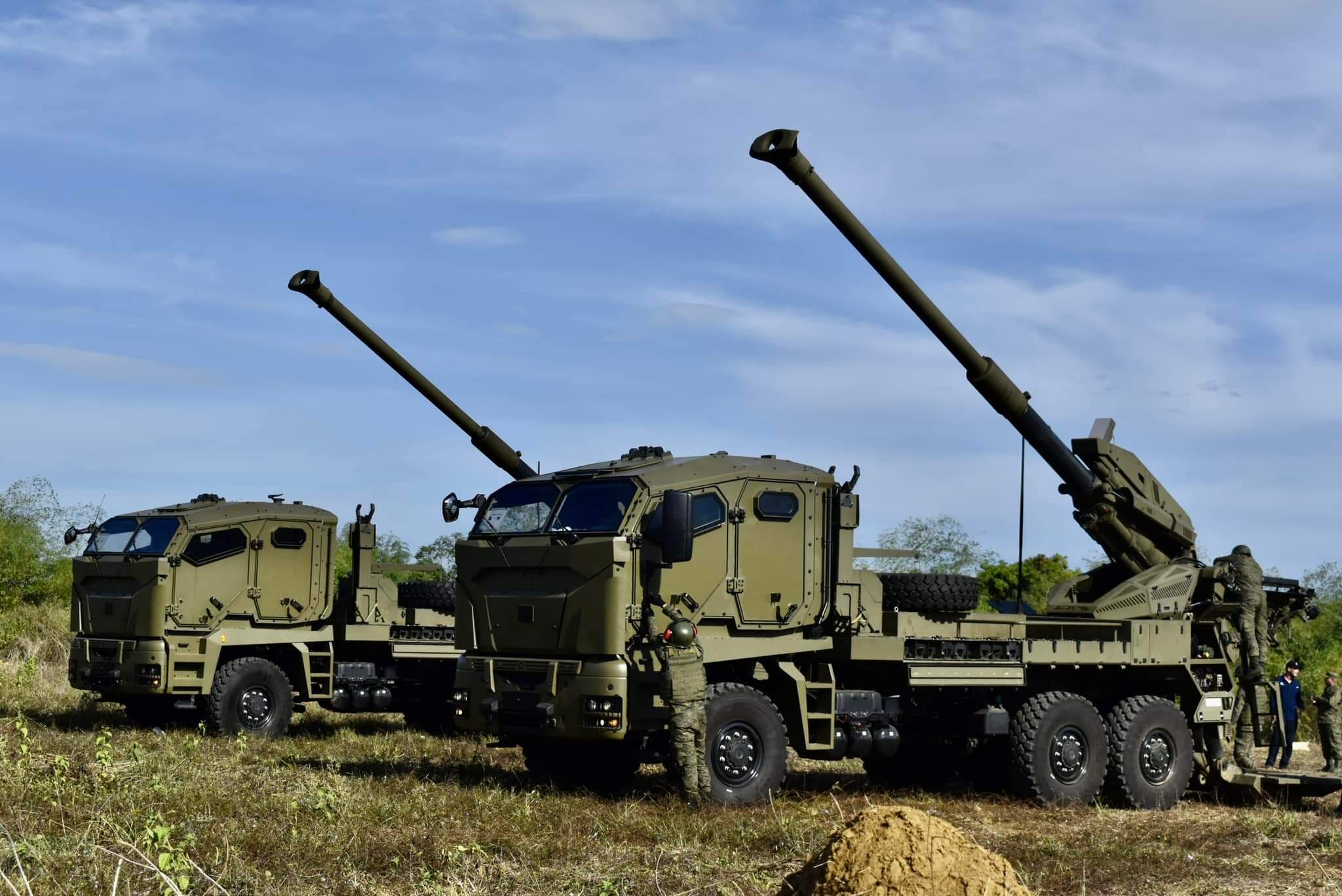 Zamiast francuskich CAESAR-ów: Kolumbia zamówi izraelskie 155mm samobieżne jednostki artyleryjskie ATMOS oparte na podwoziu Tatra