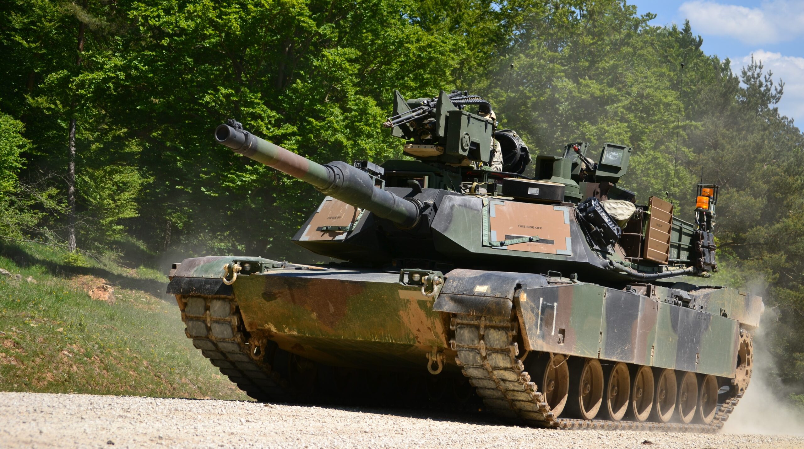 Kontrakt 1 400 000 000 dolarów: Polska kupuje 116 dodatkowych czołgów Abrams M1A1FEP