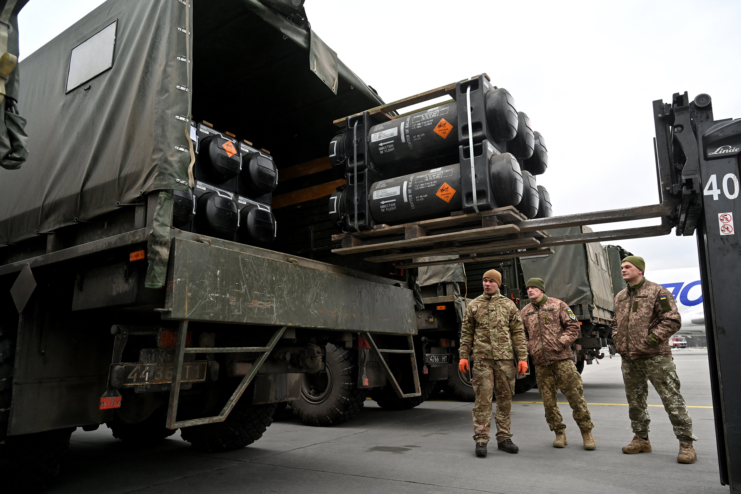 Amunicja HIMARS, radary przeciwbateryjne, środki przeciwdziałania UAV i miny Claymore: Joe Biden podpisuje nowy pakiet pomocy wojskowej dla Ukrainy o wartości 600 000 000 dolarów