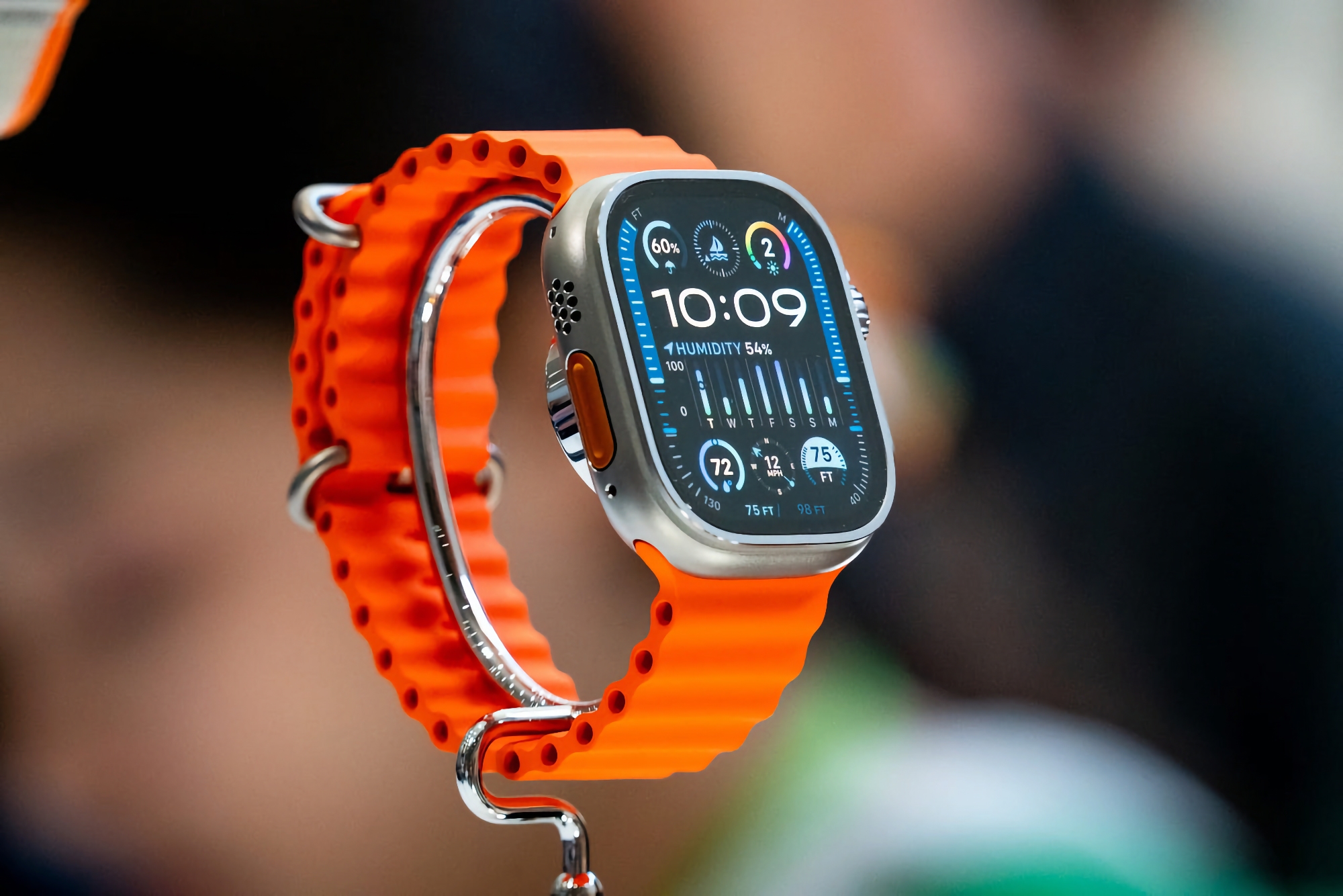 Plotka: Apple Watch Ultra z ekranem MicroLED zostanie wydany w 2025 roku