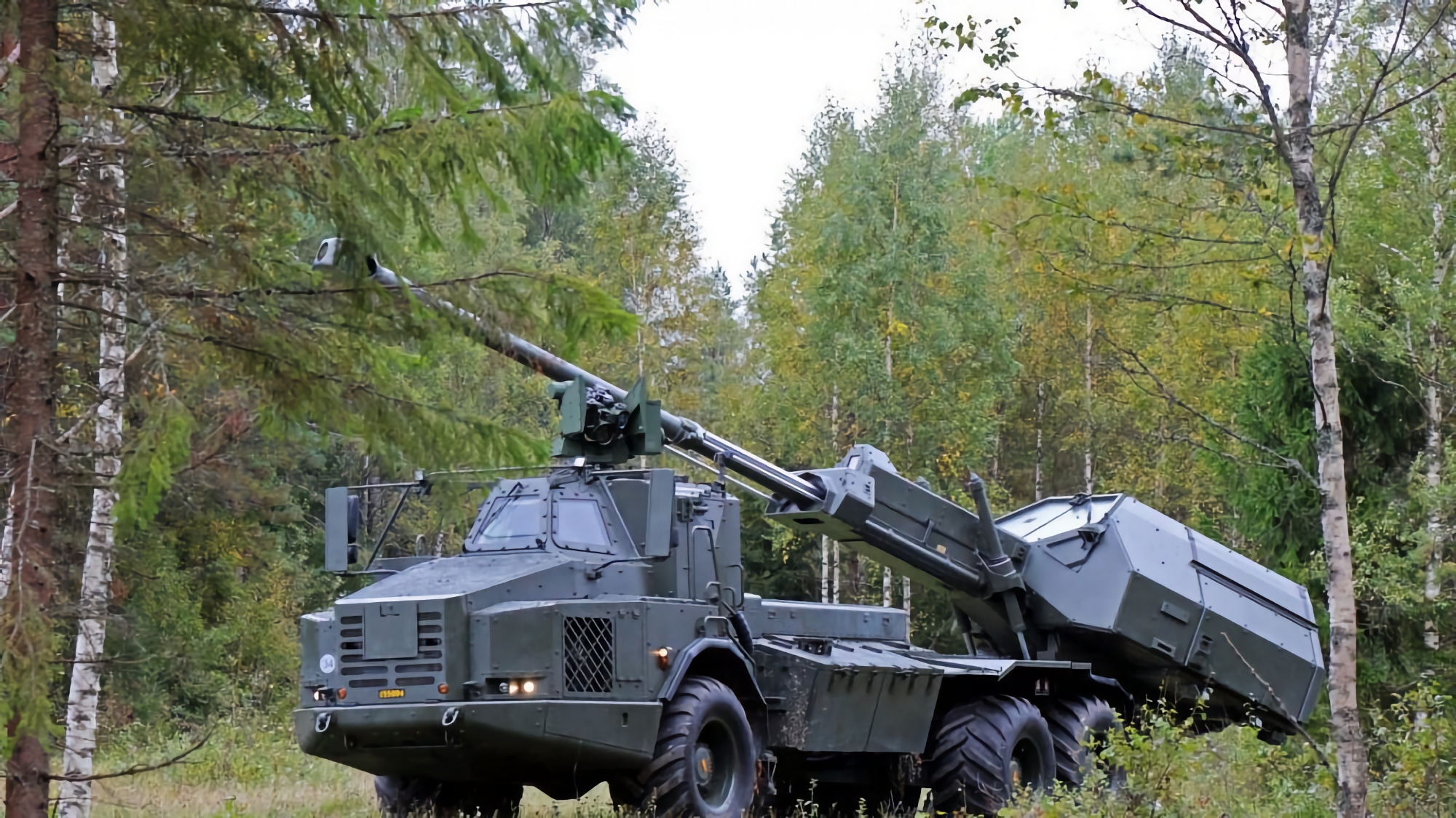 Armia brytyjska otrzymała do służby dodatkową partię szwedzkich samobieżnych systemów artyleryjskich Archer