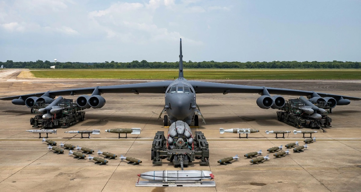 Raytheon dostarczył pierwszy aktywny radar fazowy do modernizacji bombowca nuklearnego B-52 Stratofortress.