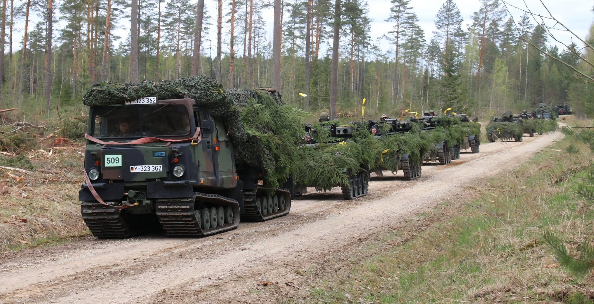 Niemcy wysyłają nowy pakiet pomocy wojskowej dla Ukrainy, który obejmuje pojazdy terenowe Bandvagn 206 i inną broń.