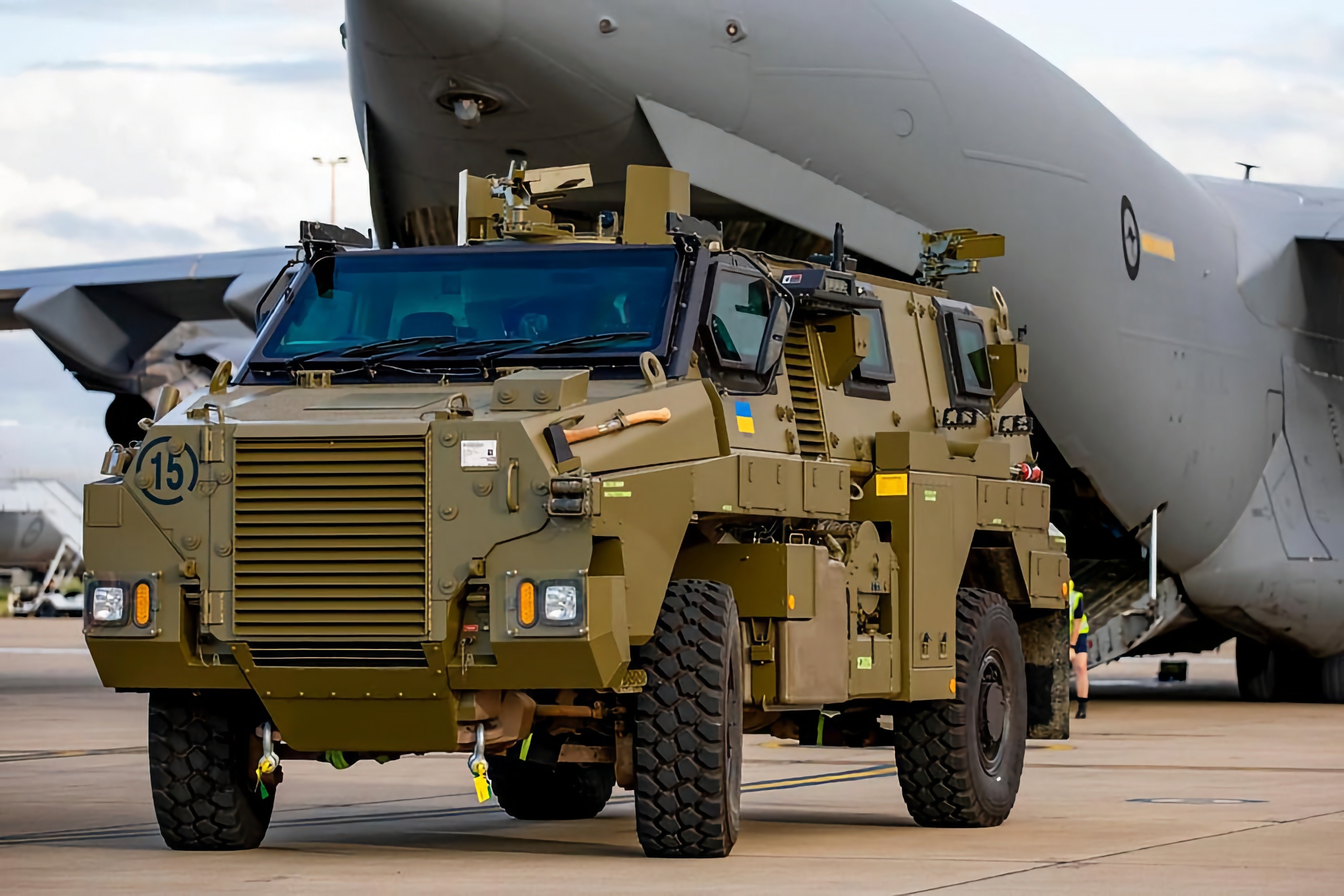 Australia przekaże AFU nową partię pojazdów opancerzonych Bushmaster