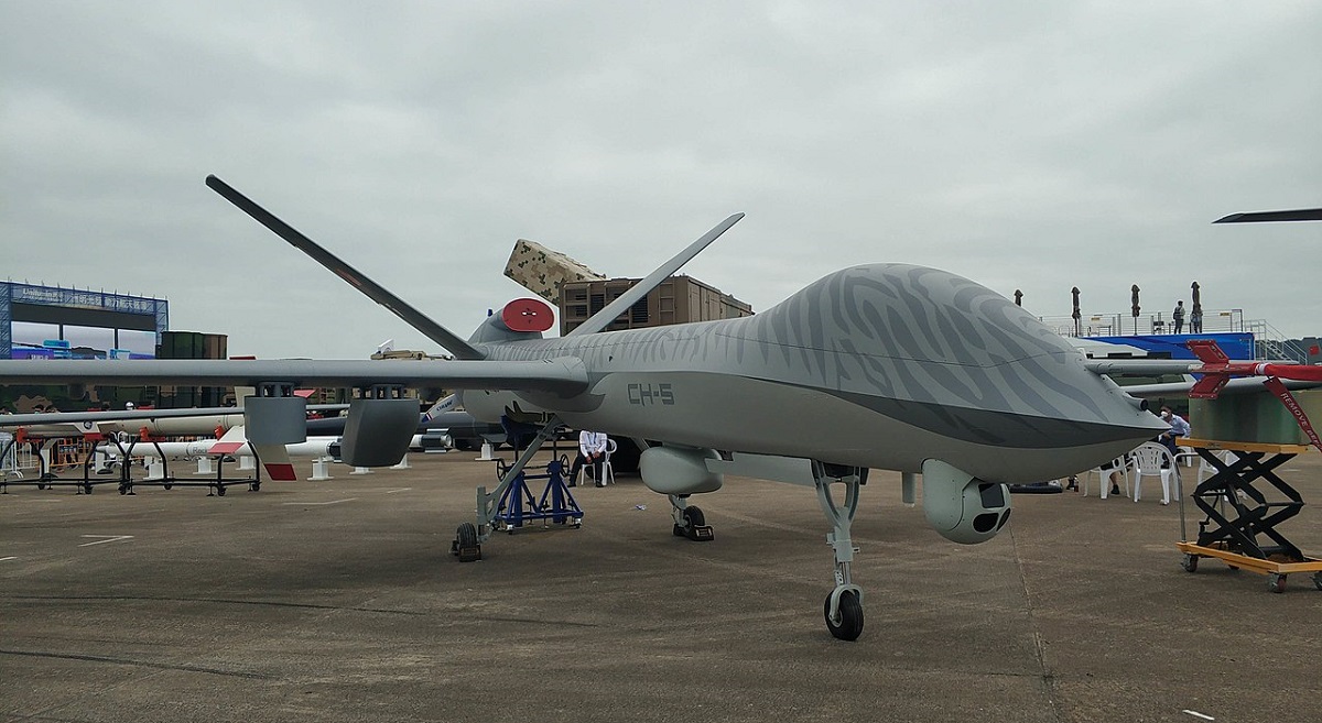 Irak kupił drony CH-5, które kopiują amerykańskie MQ-9 Reaper - chińskie UAV mogą latać 60 godzin i mają zasięg 10 000 kilometrów.