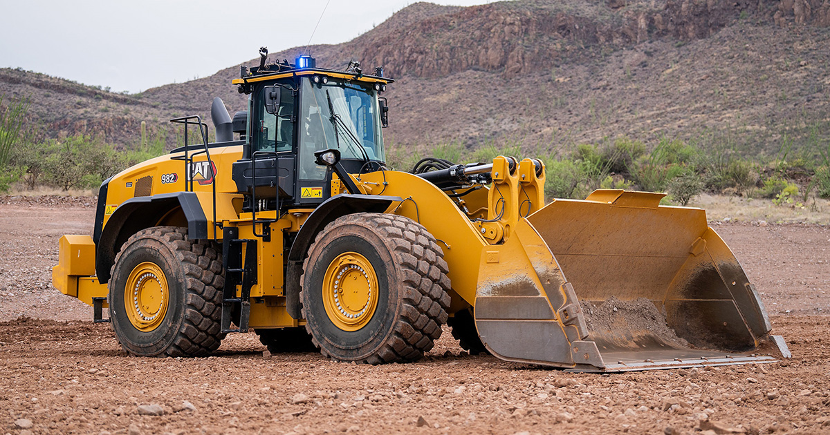 Caterpillar wprowadził zdalnie sterowane ładowarki kołowe