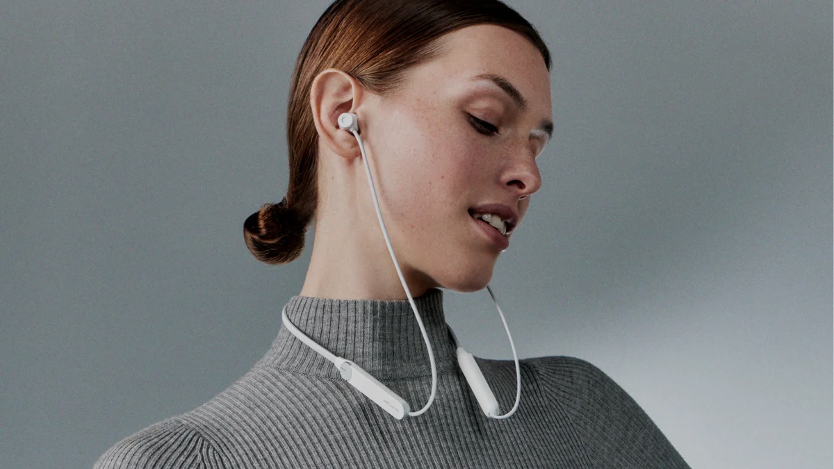 CMF Neckband Pro: bezprzewodowe słuchawki z pałąkiem na szyję, redukcją szumów i do 37 godzin pracy na baterii za 24 USD
