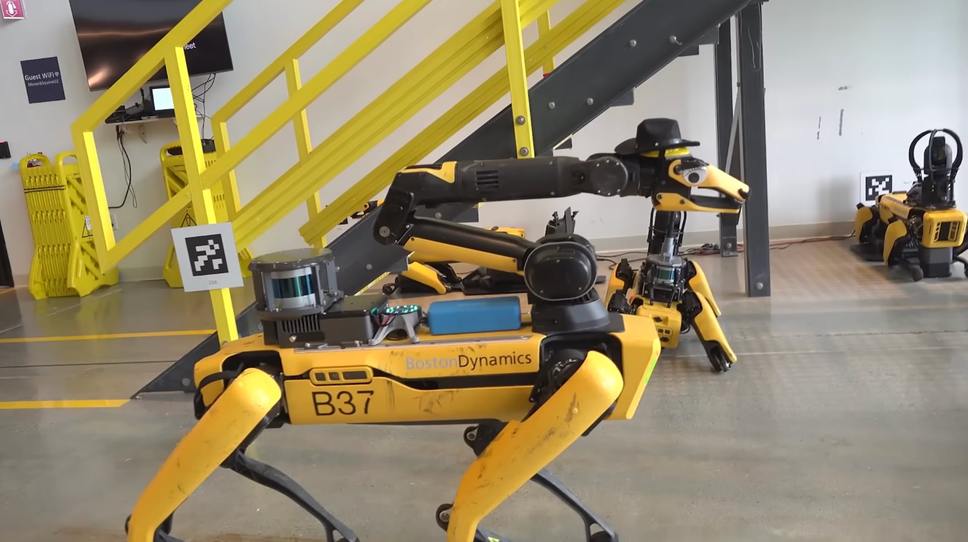 Boston Dynamics uczy robota Spot mówić (tak, za pomocą ChatGPT i innych modeli AI) - wideo