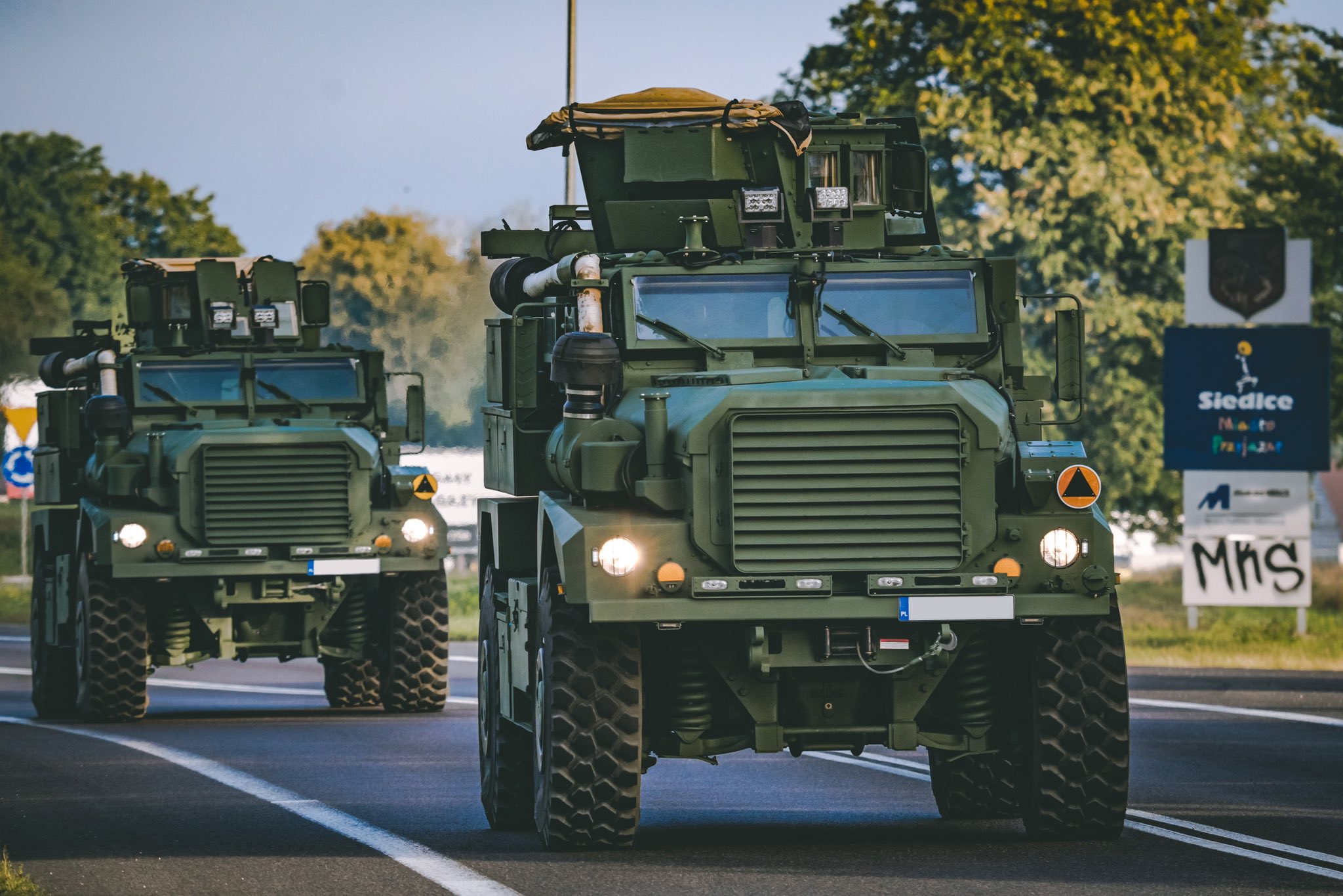 Wojsko polskie otrzymało 26 pojazdów opancerzonych Cougar z ochroną przeciwminową