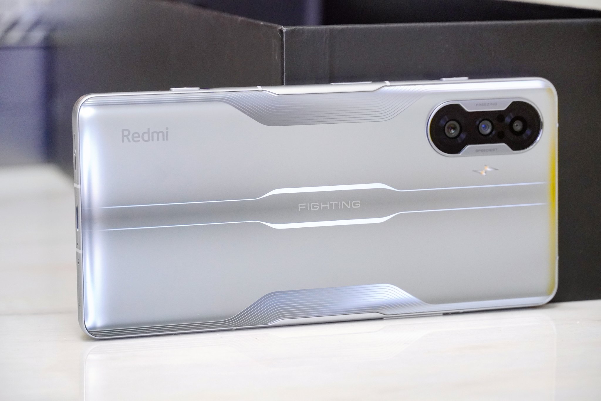 Gamingowy model Redmi K50 będzie najtańszym smartfonem na świecie na Snapdragon 8 Gen1