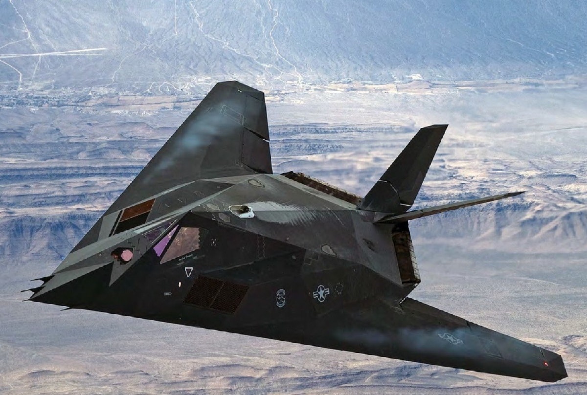 USA chcą przedłużyć żywotność samolotów ataku stealth Lockheed F-117 Night Hawk do 2034 r.