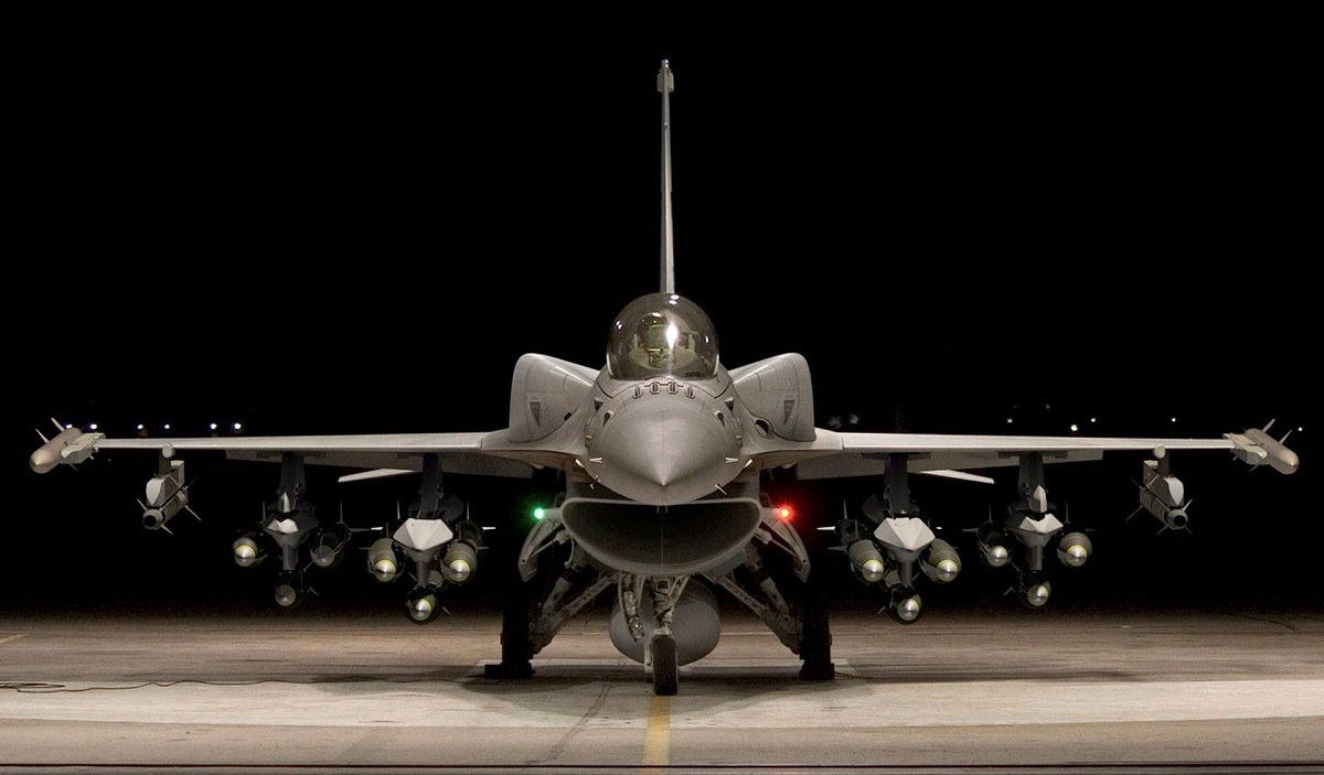 Lockheed Martin chce sprzedać Kolumbii 24 zmodernizowane myśliwce F-16 Viper z rakietami AGM-154 JSOW i AGM-84E Harpoon za 4,6 mld USD