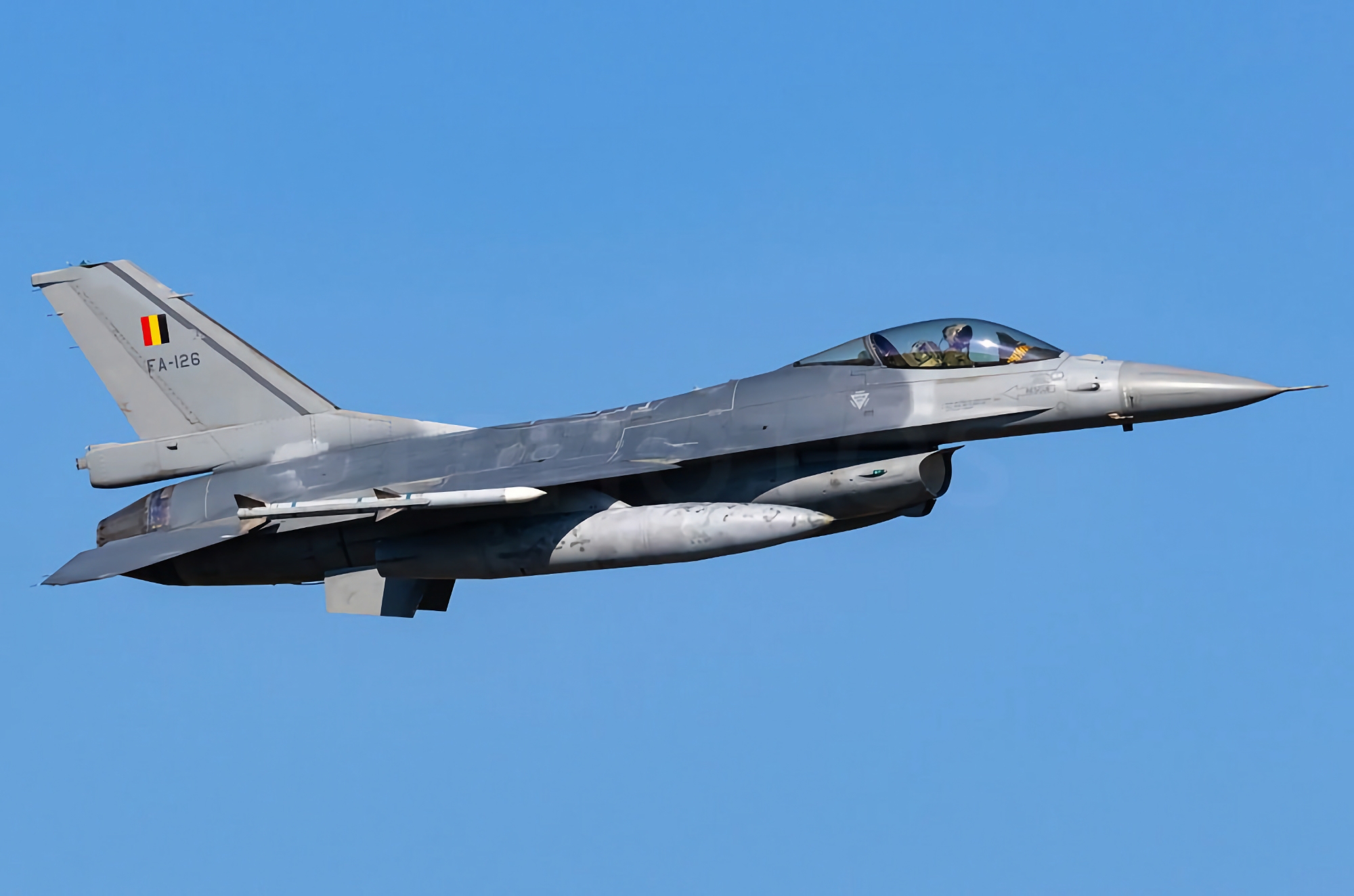 Wcześniej niż oczekiwano: Belgia przekaże Ukrainie myśliwce F-16 Fighting Falcon w 2024 r.