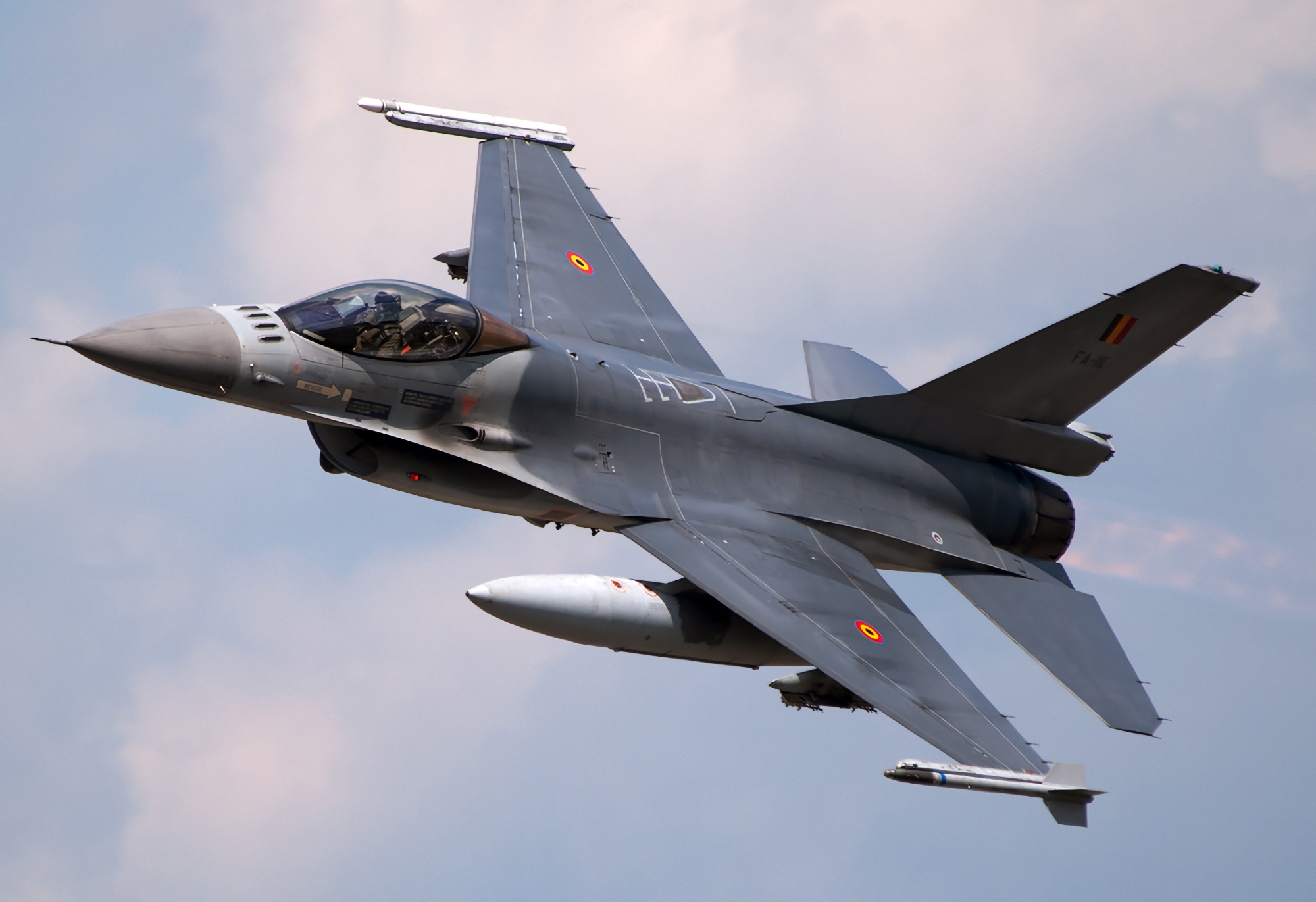 Belgia przekaże Ukrainie 30 myśliwców F-16 Fighting Falcon, pierwsze dostawy rozpoczną się w tym roku