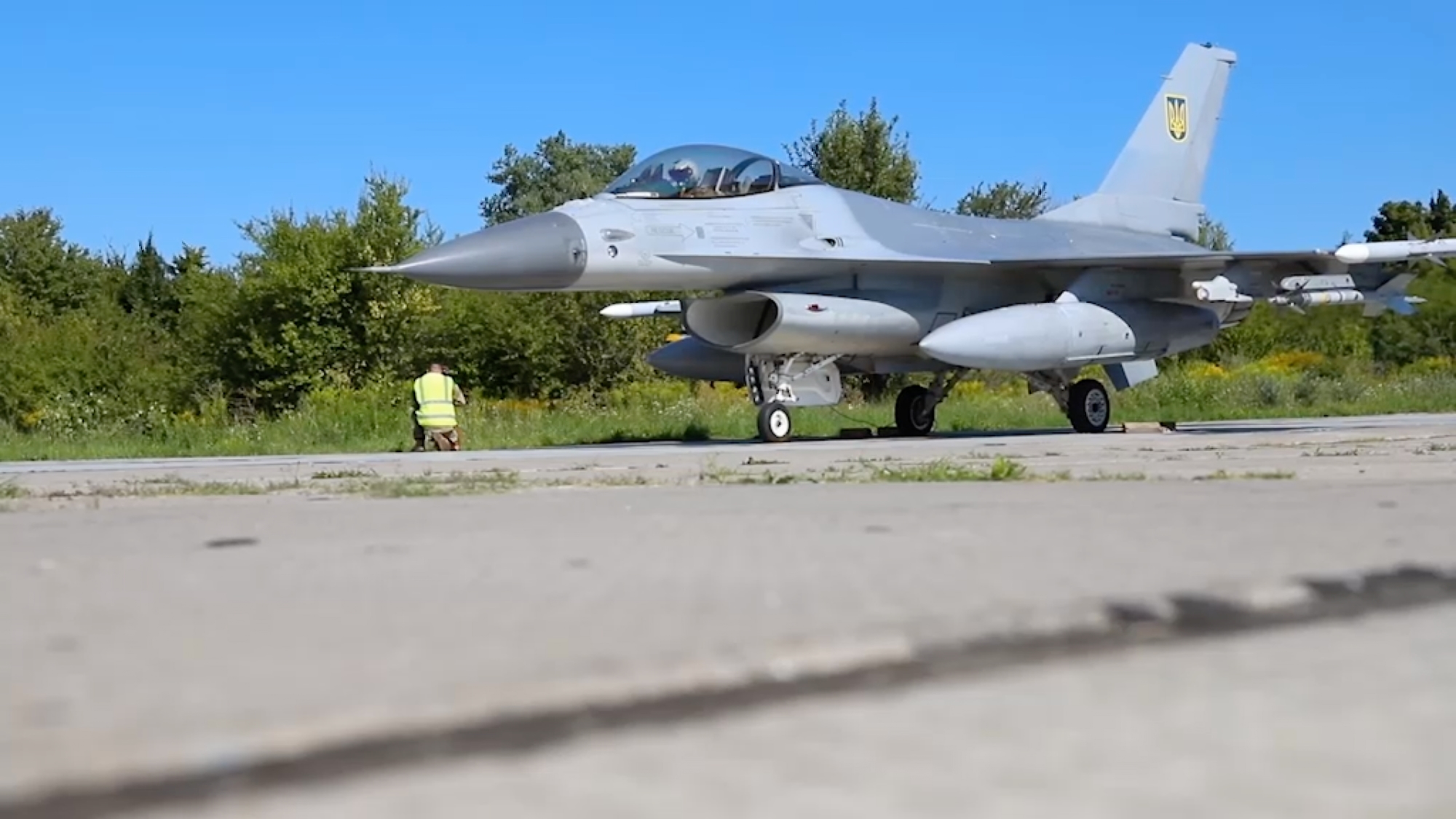 Volodymyr Zelensky potwierdził, że ukraińskie siły powietrzne otrzymały myśliwce F-16 Fighting Falcon