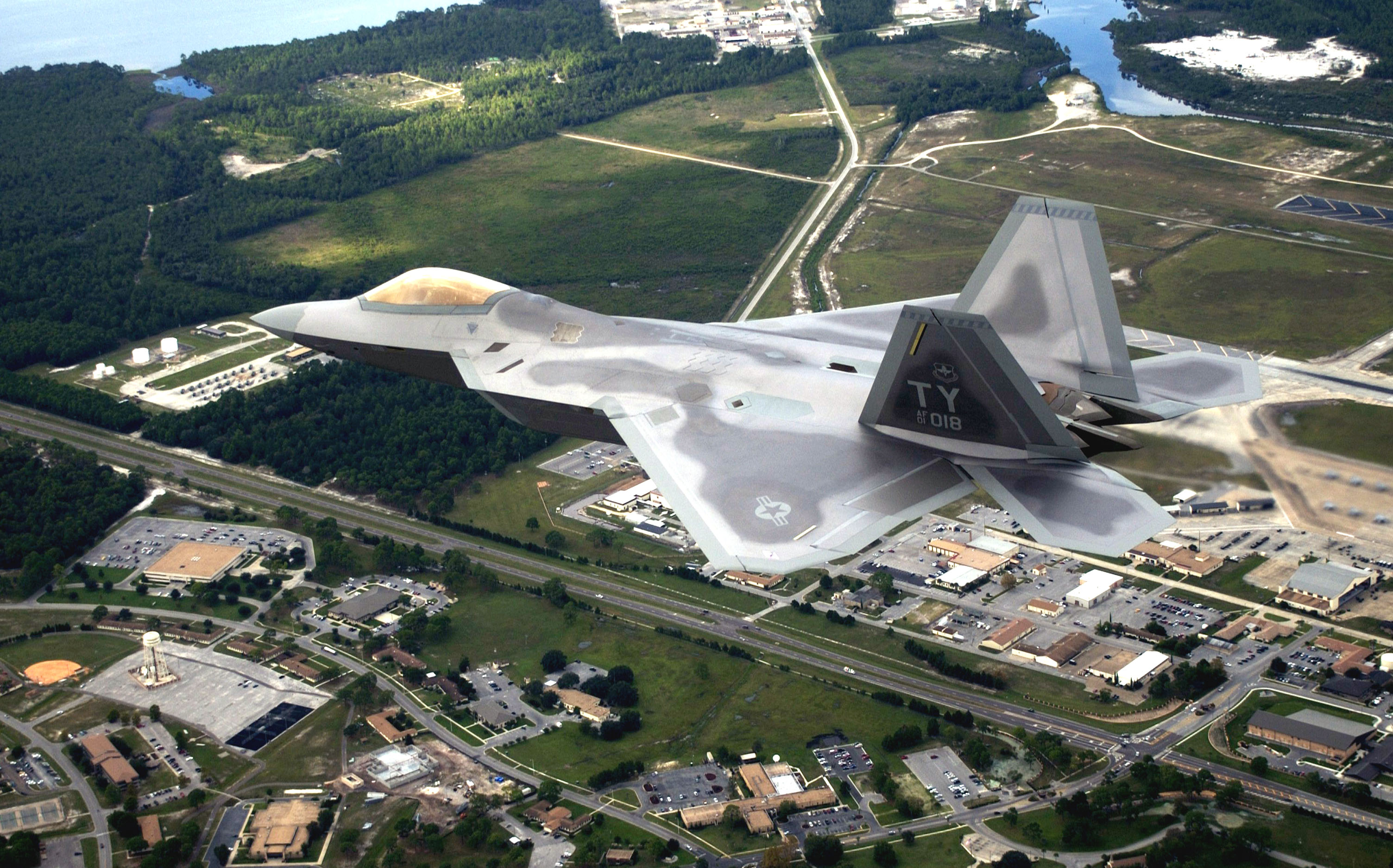 Tyndall Air Force Base wysyła odrzutowiec F-22 Raptor do muzeum i przygotowuje się na przybycie F-35 Lightning II