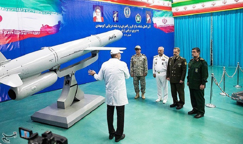 Iran przyjął nowy pocisk manewrujący Abu Mahdi ze sztuczną inteligencją i zasięgiem wystrzeliwania ponad 1000 kilometrów.