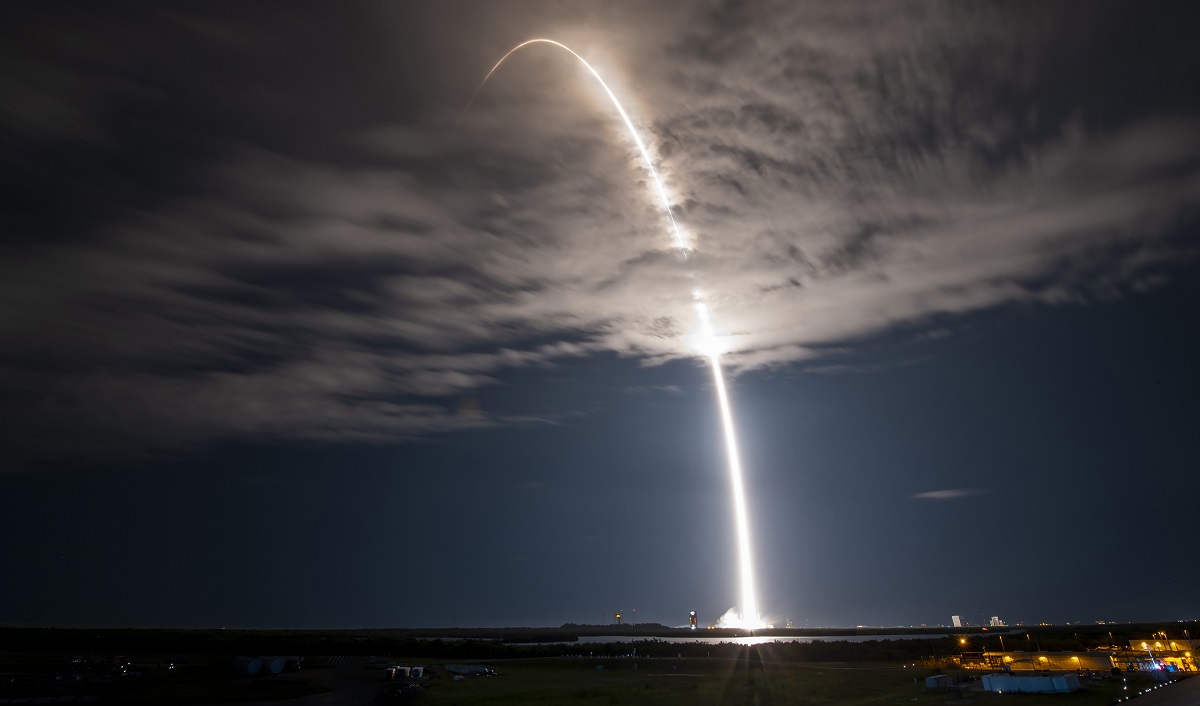 SpaceX ustanowiło nowy rekord w zakresie ponownego wykorzystania pierwszych stopni rakiet Falcon 9 - firma wystrzeliła ten sam booster 17 razy