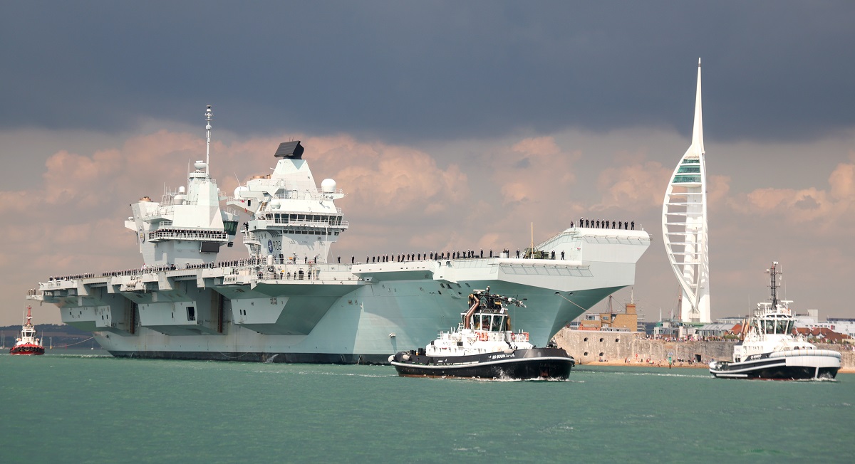 Kosztujący 3,85 mld dolarów lotniskowiec HMS Prince of Wales z powodzeniem powrócił do bazy wojskowej w Portsmouth po testach i przygotowuje się do ćwiczeń Westlant 23.