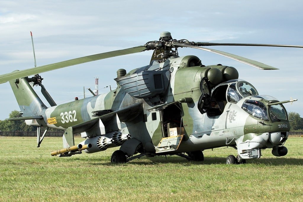 Siły Zbrojne Ukrainy po raz pierwszy pokazały pracę ogniową czeskiego śmigłowca Mi-24V (wideo)