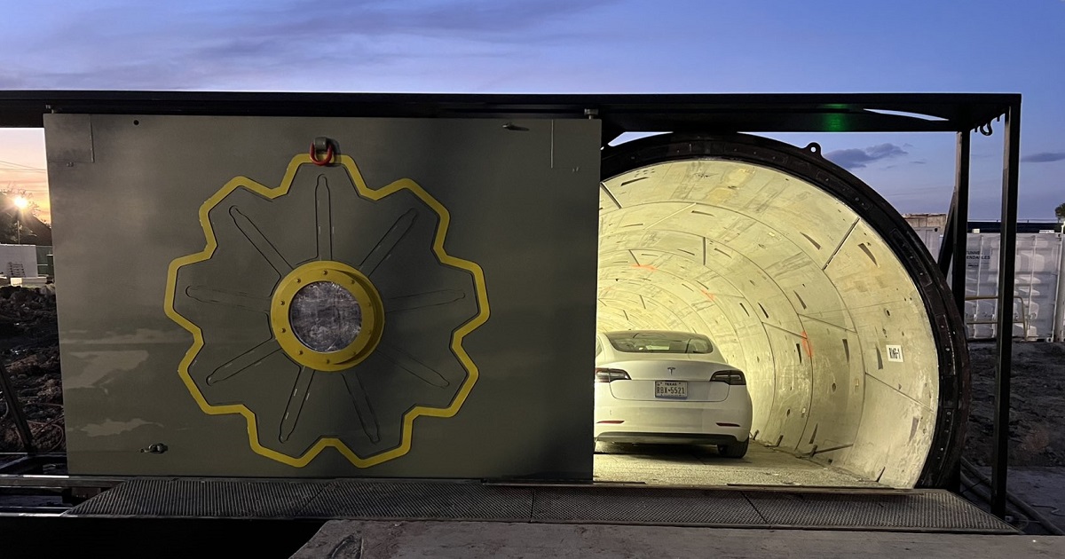 The Boring Company uruchomiła pełnowymiarowy test systemu transportowego Hyperloop