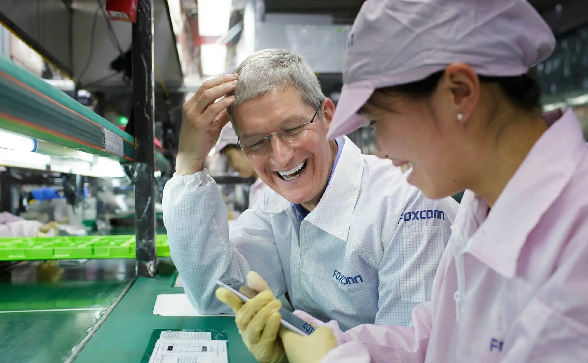 Główna fabryka iPhone'ów Foxconnu będzie mogła w pełni wznowić produkcję dopiero pod koniec grudnia lub na początku stycznia