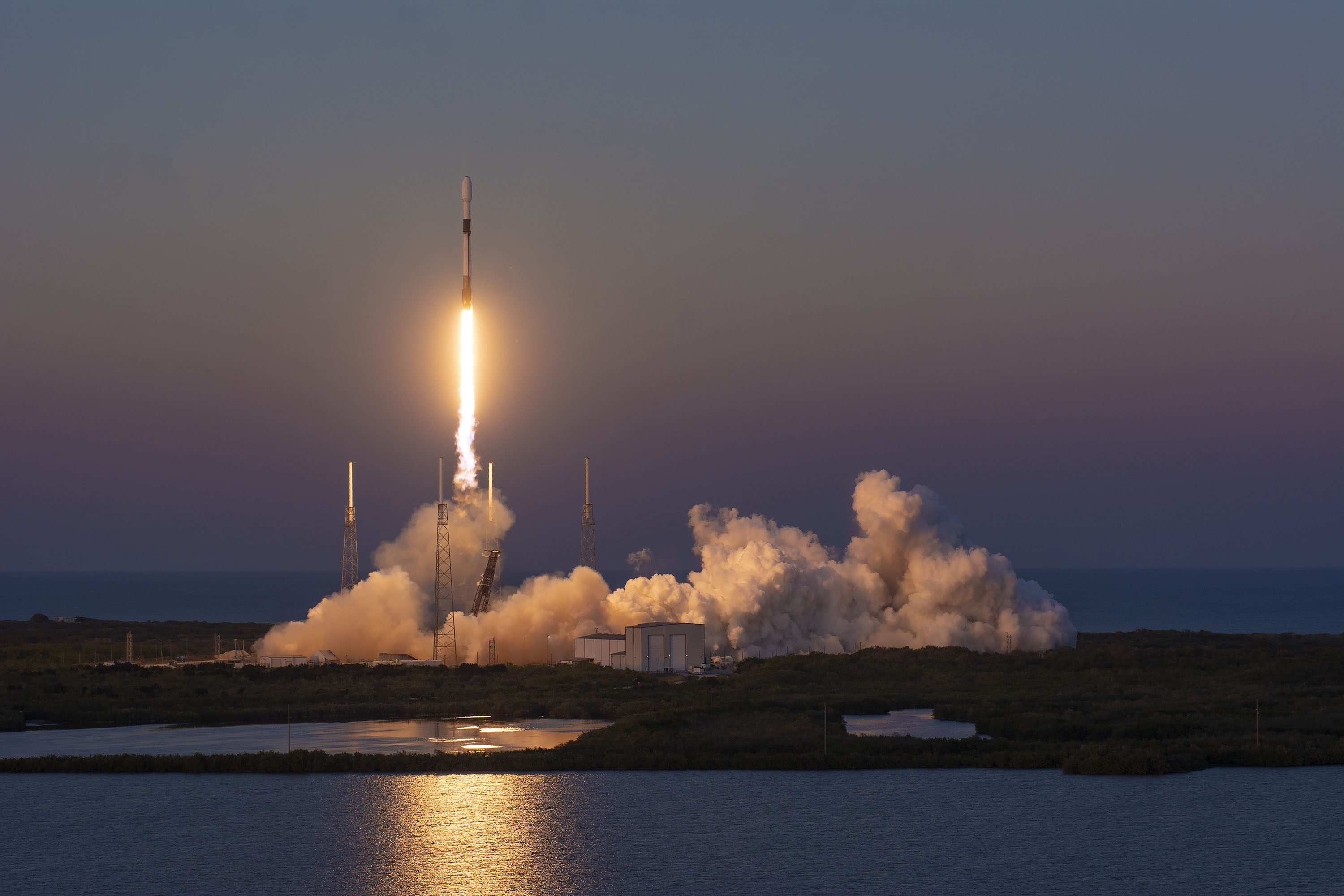 SpaceX po raz pierwszy wyrzuca na orbitę satelity Starlink V2 Mini
