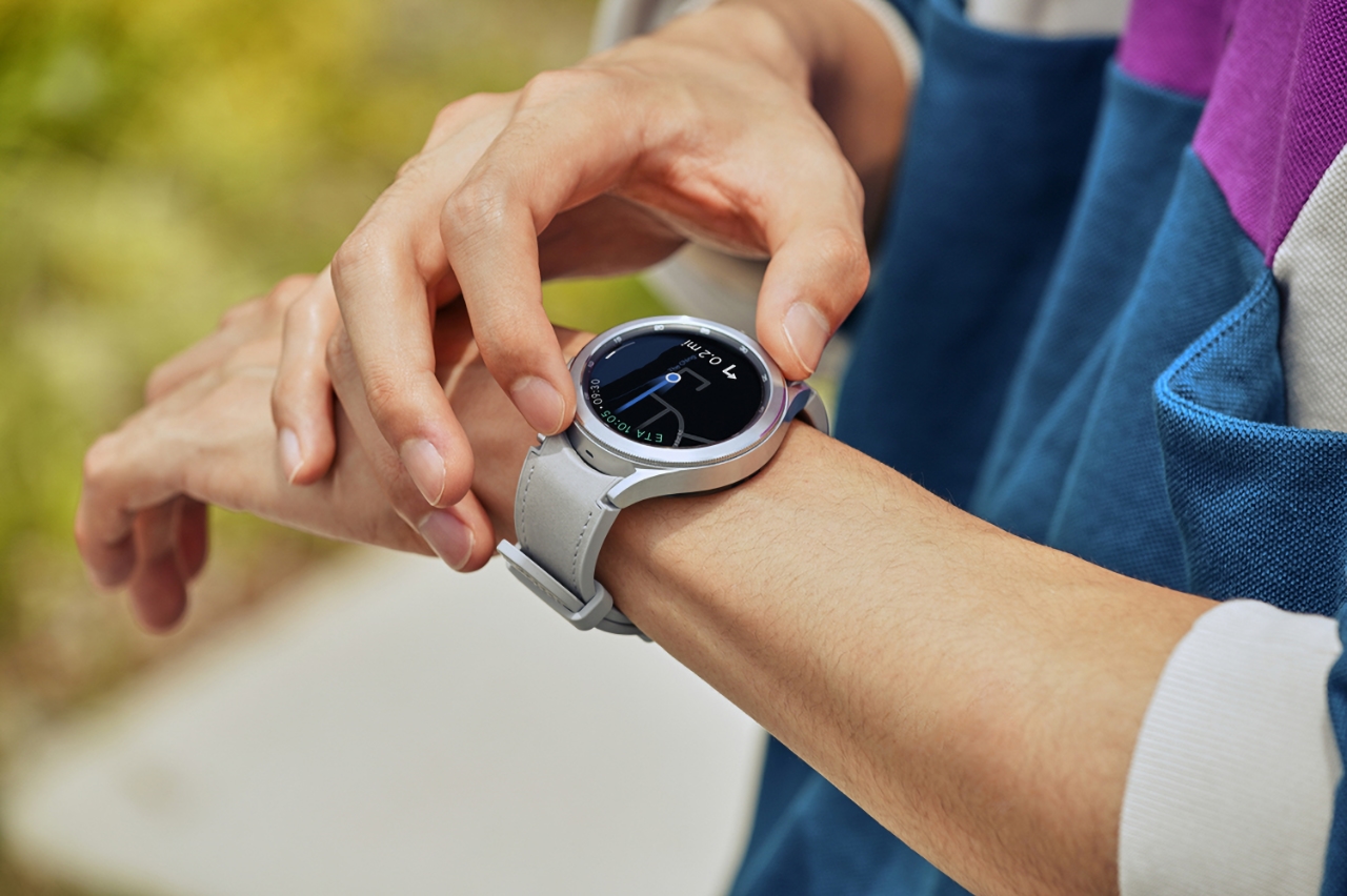 Samsung udostępnia pierwszą aktualizację oprogramowania dla smartwatcha Galaxy Watch 4