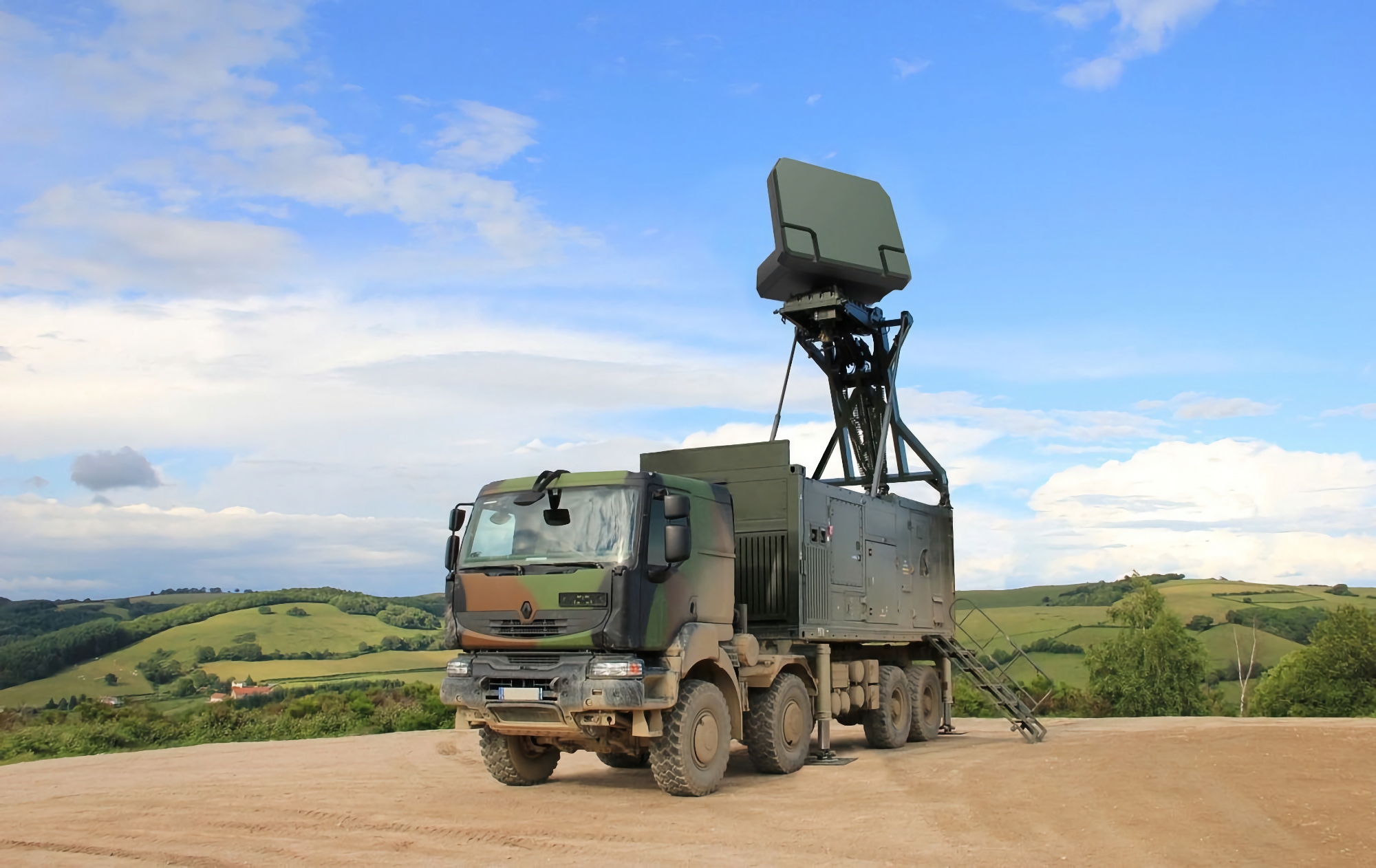Mołdawia planuje zakup francuskich radarów Ground Master 200, zdolnych do wykrywania celów powietrznych, lądowych i morskich w odległości do 250 kilometrów.