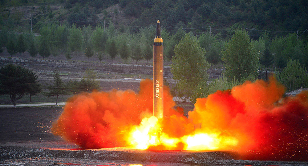KRLD wystrzeliła nad Japonią rakietę balistyczną Hwasong-12, uruchamiając ogólnokrajowy system ostrzegania J-Alert
