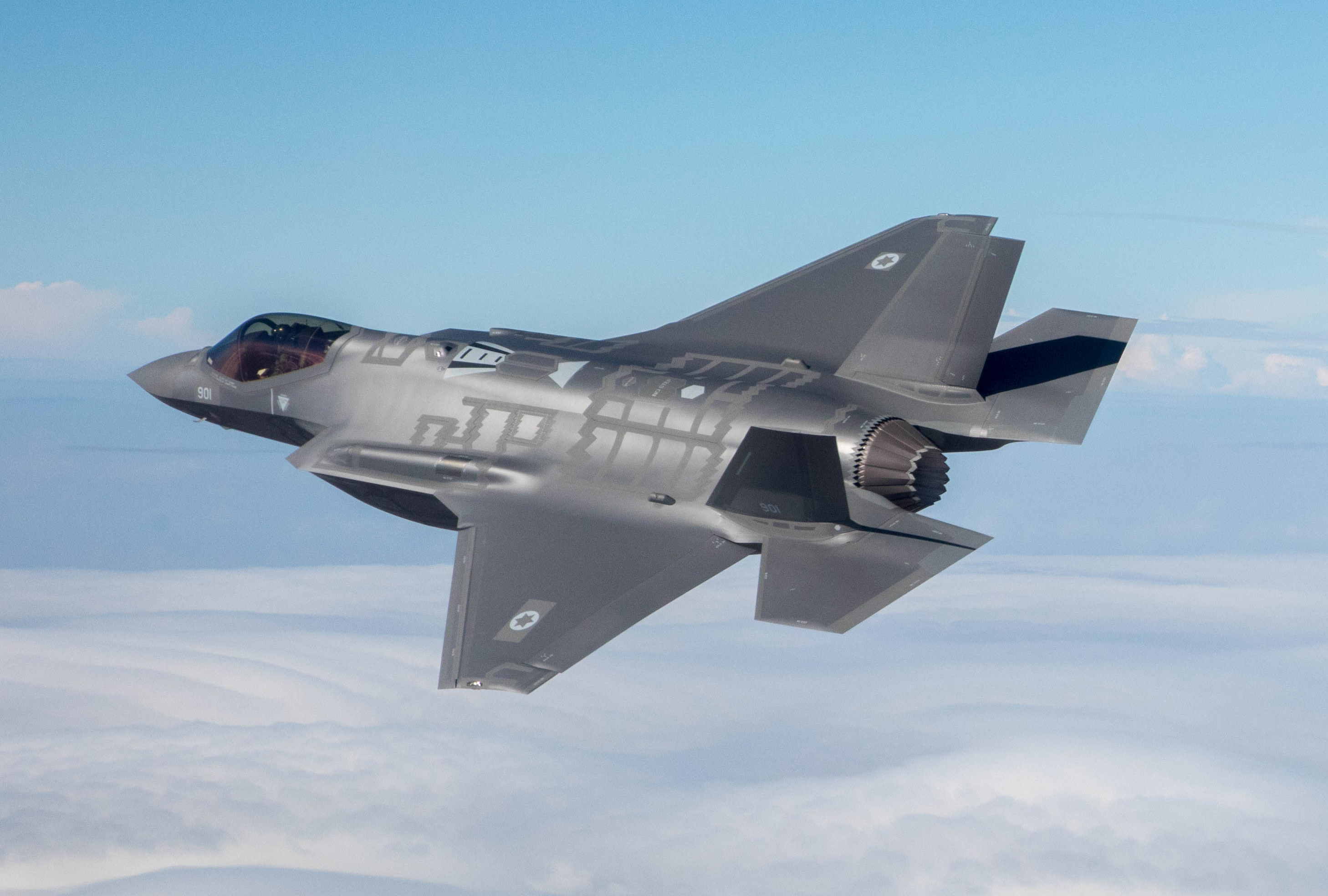 Izrael zawiesza loty 11 myśliwców F-35I Adir po katastrofie F-35B w amerykańskiej bazie lotniczej