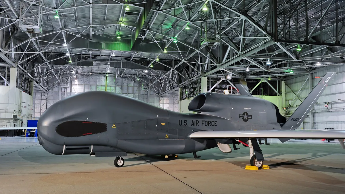USA używają gigantycznego drona RQ-4 Global Hawk o wartości ponad 200 milionów dolarów do testowania broni naddźwiękowej