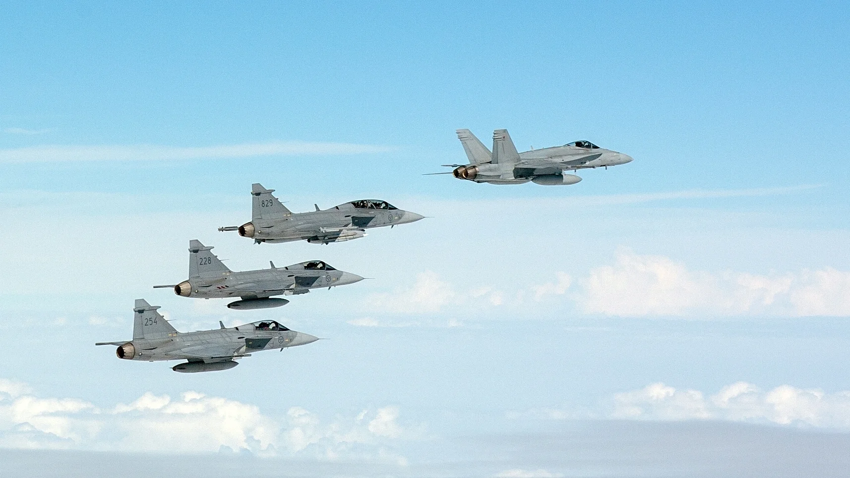 Finlandia nie przekaże Ukrainie myśliwców czwartej generacji F/A-18 Hornet